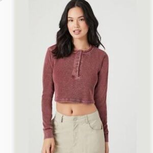 GRAVE FAME cropped long sleeve tee with buttons, junior size XL